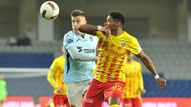 Kayseri’de kritik randevu: Kayserispor – Başakşehir mücadelesinde heyecan dorukta!